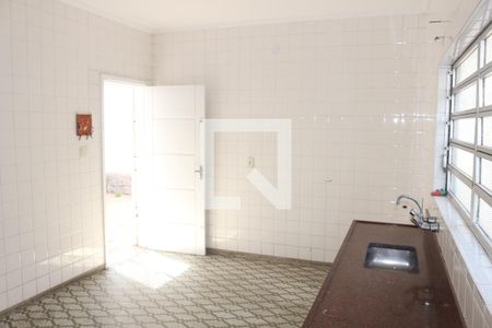 Casa à venda com 180m², 2 quartos e 2 vagasCozinha