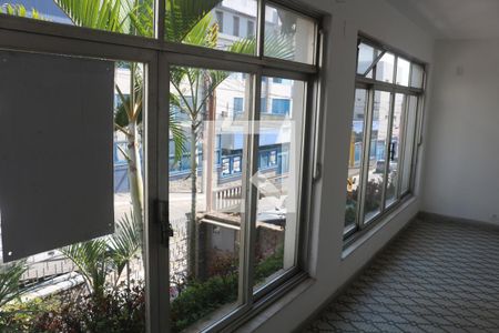 Casa à venda com 180m², 2 quartos e 2 vagasQuintal