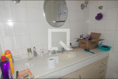 Casa à venda com 180m², 4 quartos e 2 vagasLavabo