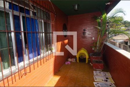 Casa à venda com 180m², 4 quartos e 2 vagasVaranda