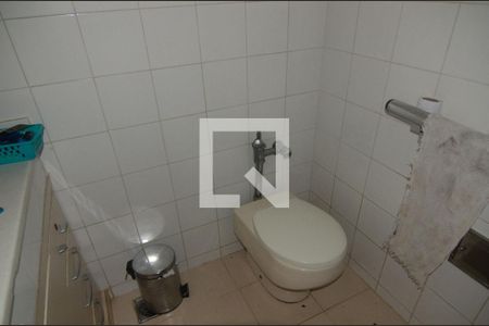 Casa à venda com 180m², 4 quartos e 2 vagasLavabo