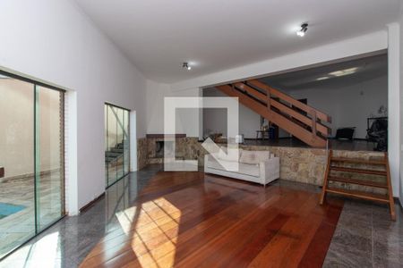 Casa de Condomínio para alugar com 3 quartos, 400m² em Barro Branco (zona Norte), São Paulo