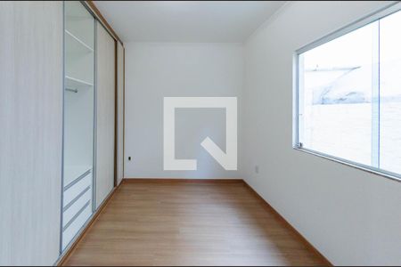 Casa à venda com 280m², 4 quartos e 4 vagasSuíte 1