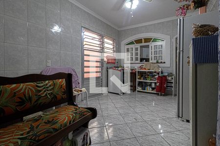 Casa à venda com 137m², 3 quartos e 2 vagas Casa à venda com 137m², 3 quartos e 2 vagascozinha