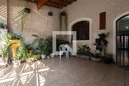 Casa à venda com 137m², 3 quartos e 2 vagas Casa à venda com 137m², 3 quartos e 2 vagasgaragem