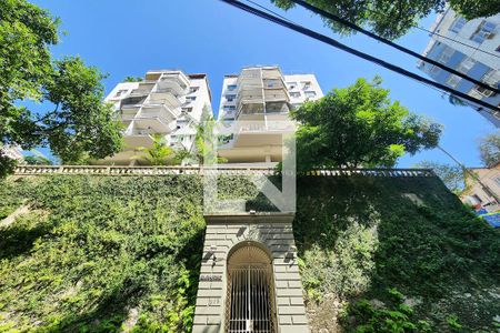 Apartamento à venda com 180m², 2 quartos e 2 vagasFachada