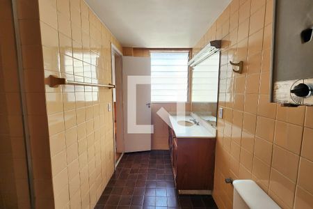 Apartamento à venda com 180m², 2 quartos e 2 vagasBanheiro da Suíte