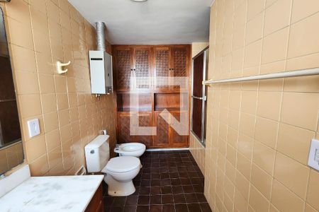 Apartamento à venda com 180m², 2 quartos e 2 vagasBanheiro da Suíte