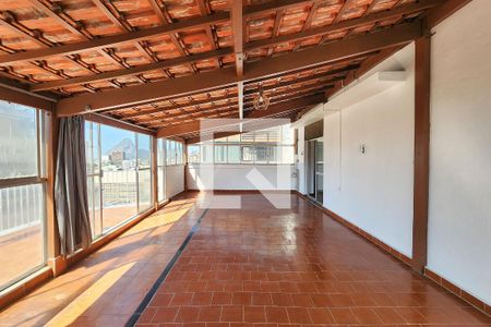 Apartamento à venda com 180m², 2 quartos e 2 vagasÁrea Externa