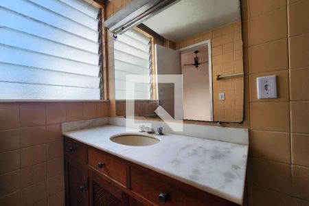 Apartamento à venda com 180m², 2 quartos e 2 vagasBanheiro da Suíte