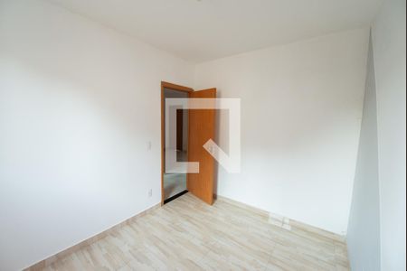 Quarto 2 de apartamento para alugar com 2 quartos, 50m² em Parque Bandeirantes, Taubaté