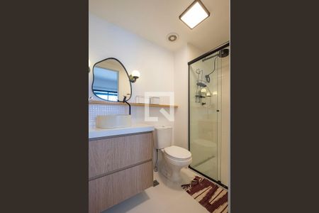 Banheiro de kitnet/studio para alugar com 1 quarto, 30m² em Sumaré, São Paulo