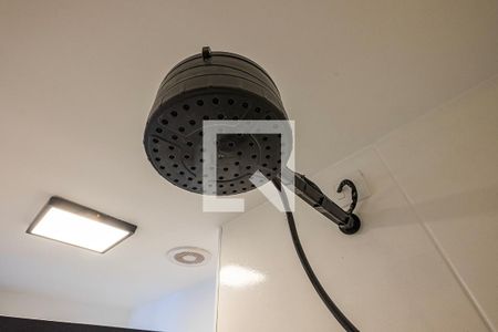 Banheiro de kitnet/studio para alugar com 1 quarto, 30m² em Sumaré, São Paulo