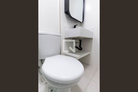 Apartamento para alugar com 45m², 2 quartos e sem vaga Apartamento para alugar com 45m², 2 quartos e sem vagaBanheiro