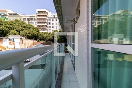 Apartamento à venda com 61m², 2 quartos e 1 vaga Apartamento à venda com 61m², 2 quartos e 1 vagaSala Varanda