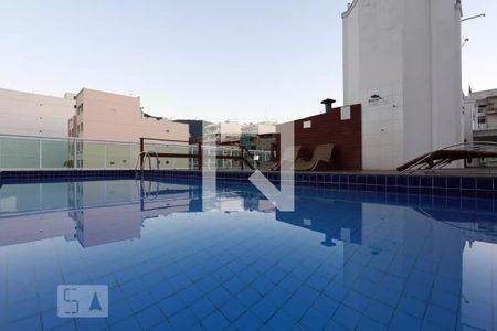 Apartamento à venda com 61m², 2 quartos e 1 vaga Apartamento à venda com 61m², 2 quartos e 1 vagaPiscina