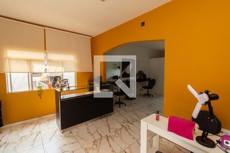 Casa à venda com 280m², 3 quartos e 2 vagasSalão Lateral