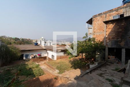 Casa à venda com 280m², 3 quartos e 2 vagasQuintal e Casa de Fundos