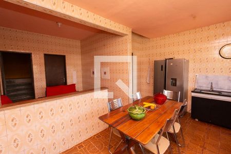 Casa à venda com 280m², 3 quartos e 2 vagasCozinha