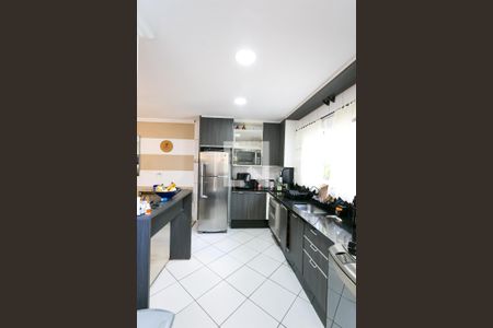 Casa à venda com 130m², 3 quartos e 4 vagas Casa à venda com 130m², 3 quartos e 4 vagasCozinha