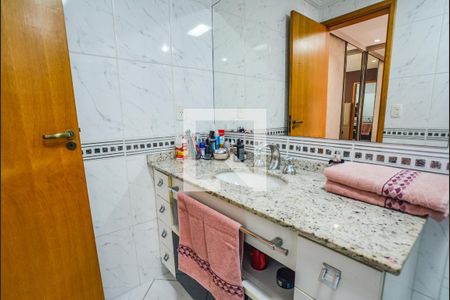 Apartamento à venda com 140m², 3 quartos e 2 vagasBanheiro da Suíte