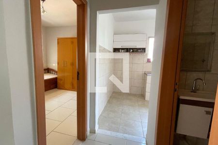 Corredor de casa para alugar com 2 quartos, 120m² em Olavo Bilac, Duque de Caxias