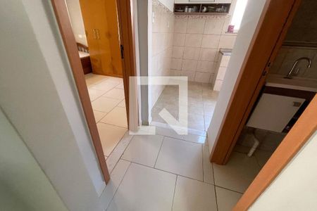 Corredor de casa para alugar com 2 quartos, 120m² em Olavo Bilac, Duque de Caxias