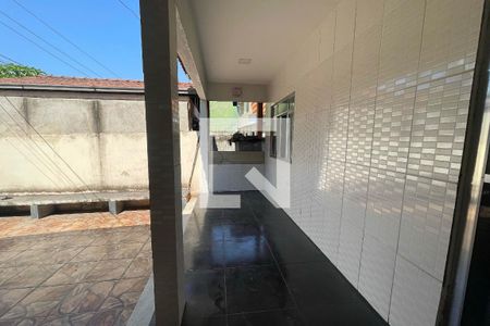 Varanda de casa para alugar com 2 quartos, 120m² em Olavo Bilac, Duque de Caxias