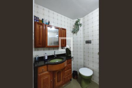 Casa à venda com 150m², 4 quartos e 1 vagaBanheiro Corredor