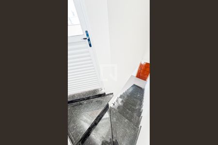 Apartamento à venda com 86m², 2 quartos e 2 vagasEscada