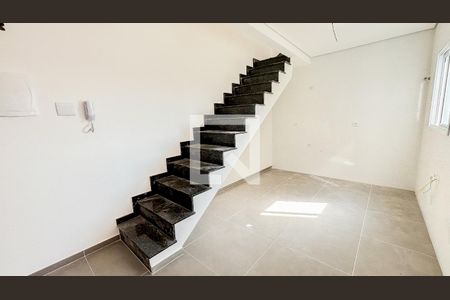Apartamento à venda com 86m², 2 quartos e 2 vagasCozinha - Escada