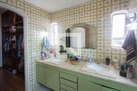 Apartamento à venda com 148m², 4 quartos e 2 vagasBanheiro Suíte