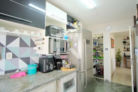 Apartamento à venda com 95m², 4 quartos e 2 vagasCozinha