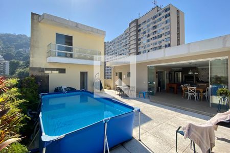 Apartamento para alugar com 440m², 6 quartos e 2 vagas Apartamento para alugar com 440m², 6 quartos e 2 vagasÁrea externa