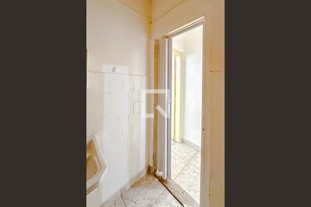 Casa para alugar com 55m², 1 quarto e sem vagaBanheiro