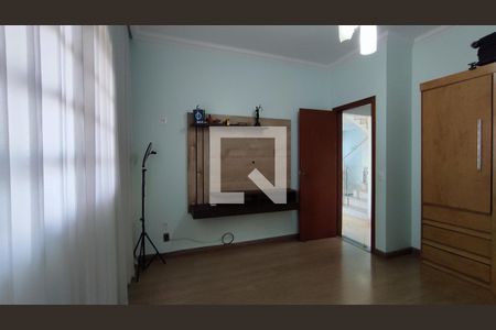 Casa para alugar com 500m², 6 quartos e 4 vagasQuarto 4