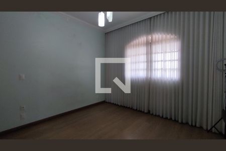 Casa para alugar com 500m², 6 quartos e 4 vagasQuarto 5