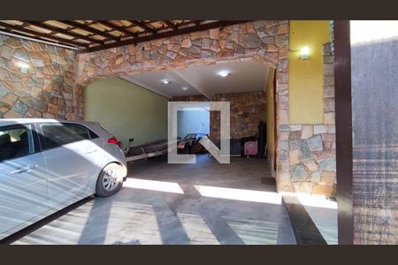 Casa para alugar com 500m², 6 quartos e 4 vagasGaragem 