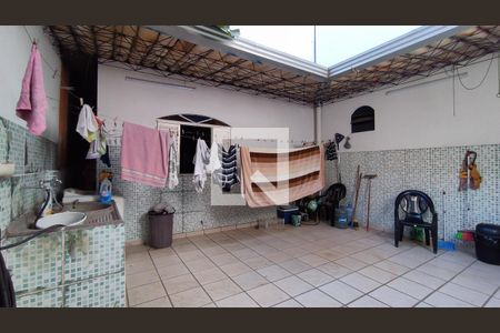 Casa para alugar com 500m², 6 quartos e 4 vagasÁrea serviço 