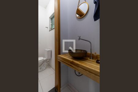 Casa à venda com 119m², 3 quartos e 2 vagasLavabo