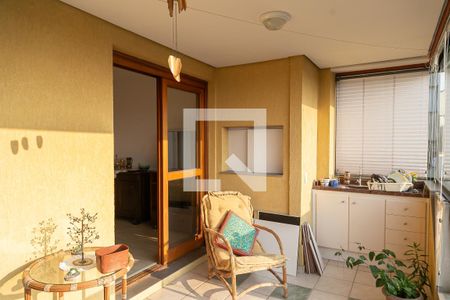 Apartamento à venda com 130m², 3 quartos e 2 vagasVaranda