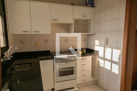 Apartamento à venda com 130m², 3 quartos e 2 vagasCozinha
