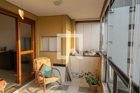 Apartamento à venda com 130m², 3 quartos e 2 vagasVaranda