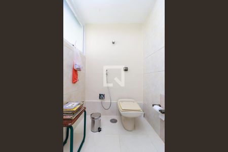 Apartamento à venda com 122m², 3 quartos e 1 vagaSuíte - Banheiro