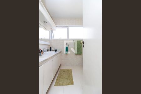 Apartamento à venda com 122m², 3 quartos e 1 vagaSuíte - Banheiro