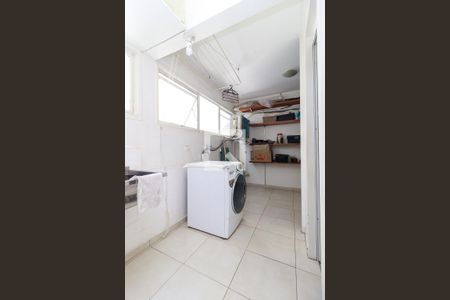 Apartamento à venda com 122m², 3 quartos e 1 vagaÁrea de Serviço