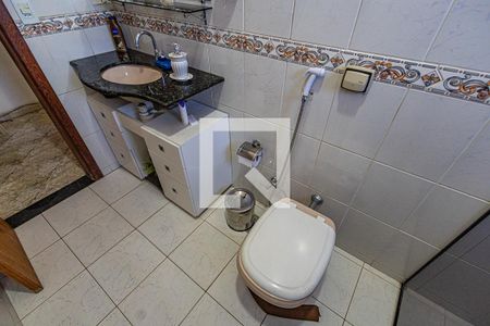 Casa à venda com 350m², 3 quartos e 2 vagasBanheiro