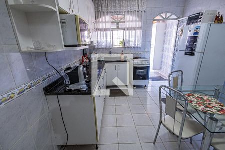 Casa à venda com 350m², 3 quartos e 2 vagasCozinha