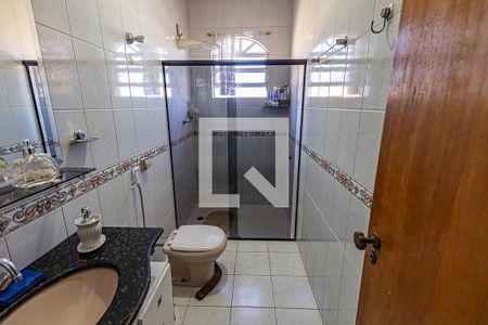 Casa à venda com 350m², 3 quartos e 2 vagasBanheiro