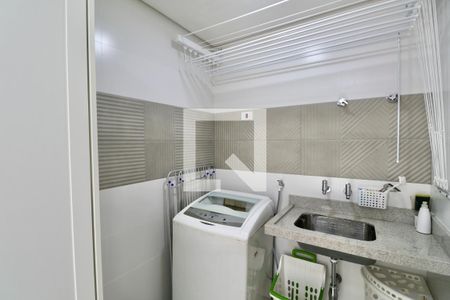 Casa para alugar com 450m², 5 quartos e 1 vaga Casa para alugar com 450m², 5 quartos e 1 vagaÁrea de Serviço